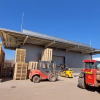 Výběr dřevěných palet: Klíč k efektivní logistice